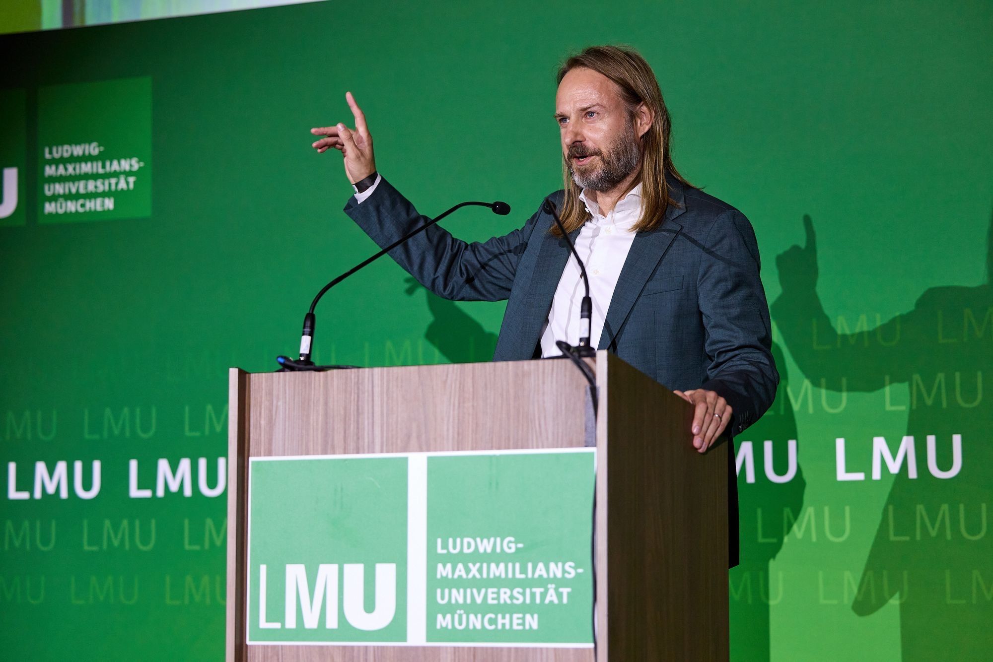 Philipp Baaske speaking at LMU Munich